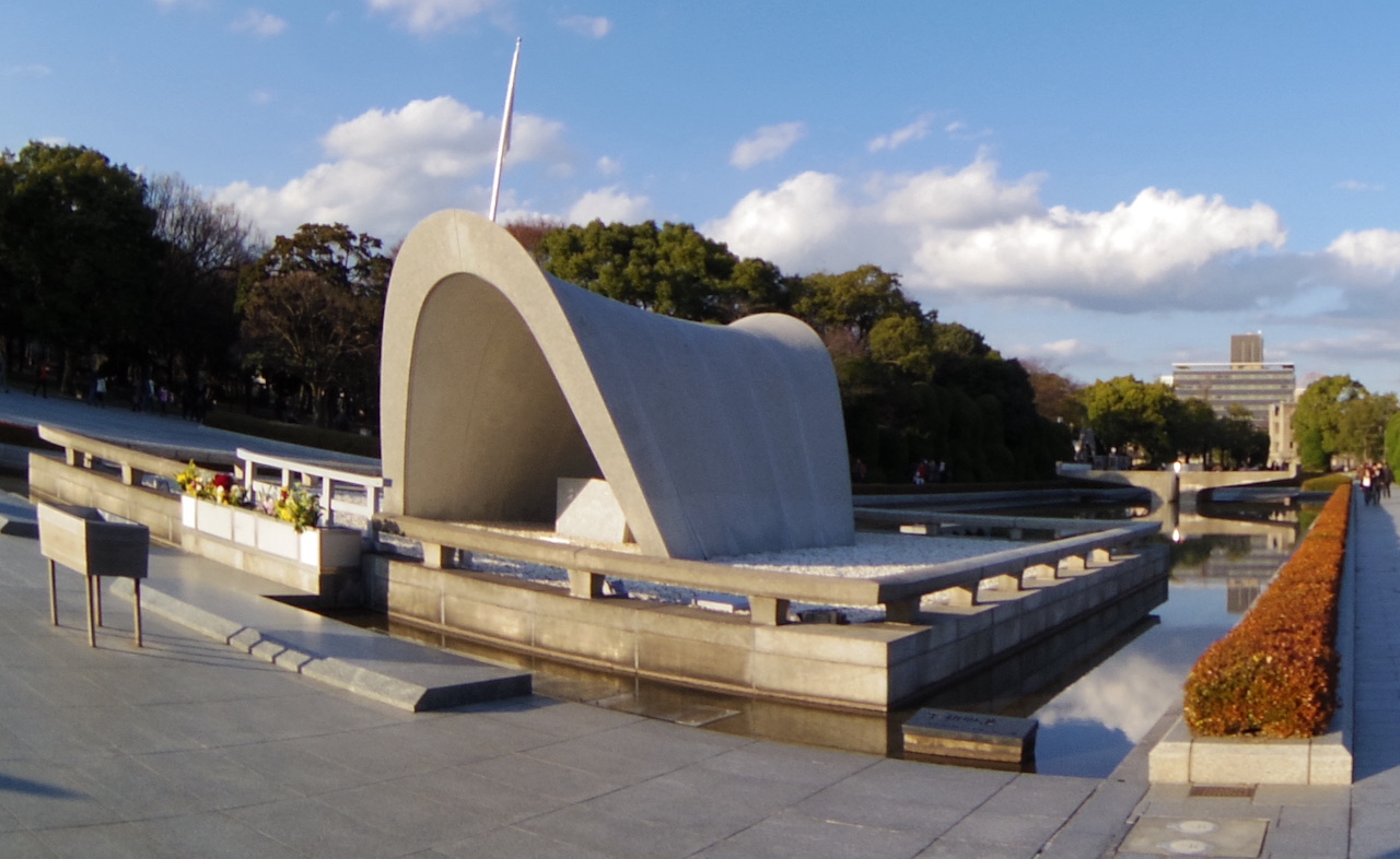 広島市平和記念公園
(撮影2016年12月31日)